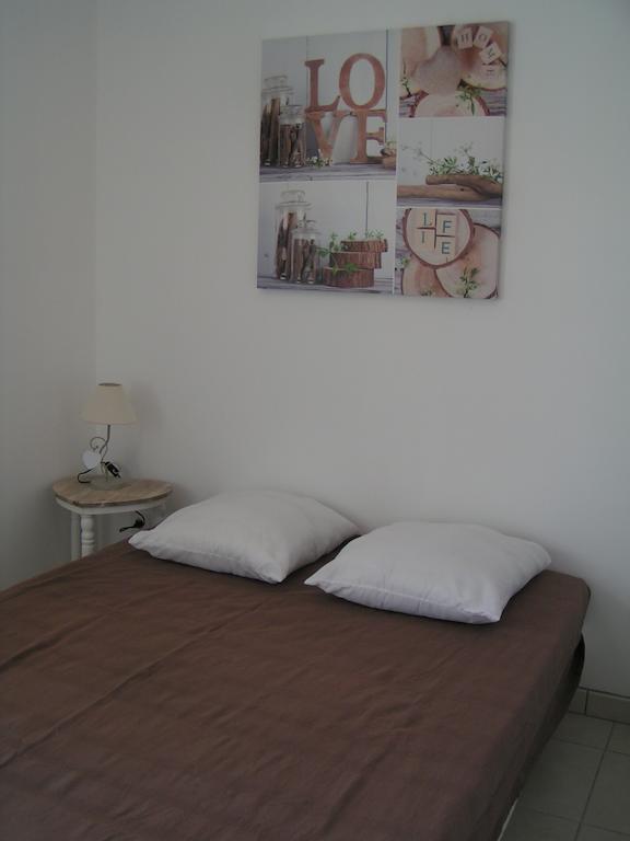 Aux Couleurs D'Ardeche Apartment วัลลงปงต์ดาร์ก ห้อง รูปภาพ