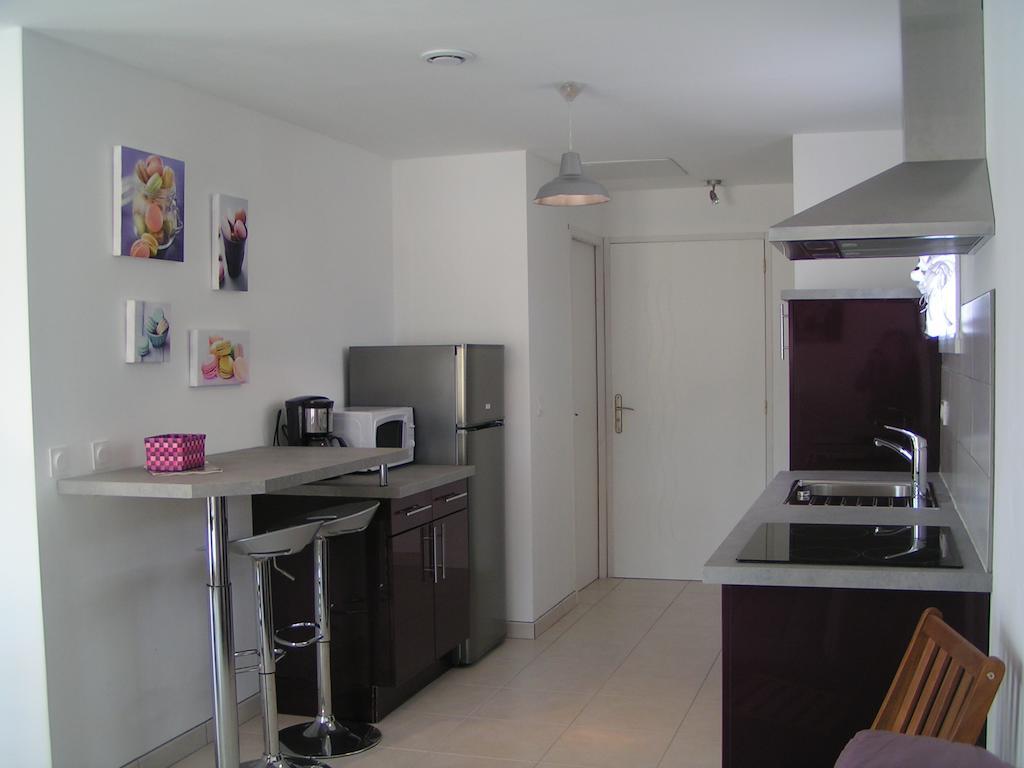 Aux Couleurs D'Ardeche Apartment วัลลงปงต์ดาร์ก ห้อง รูปภาพ