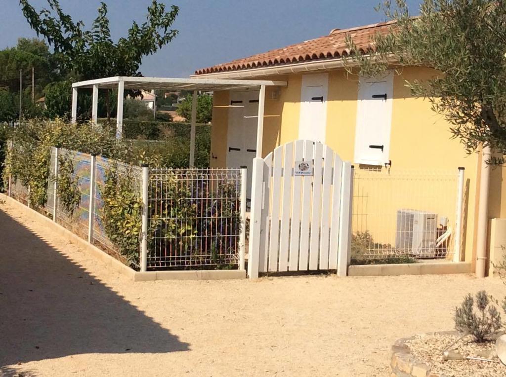 Aux Couleurs D'Ardeche Apartment วัลลงปงต์ดาร์ก ภายนอก รูปภาพ